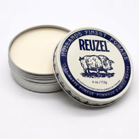 Reuzel Clay Matte Pomade - tarro abierto con contenido