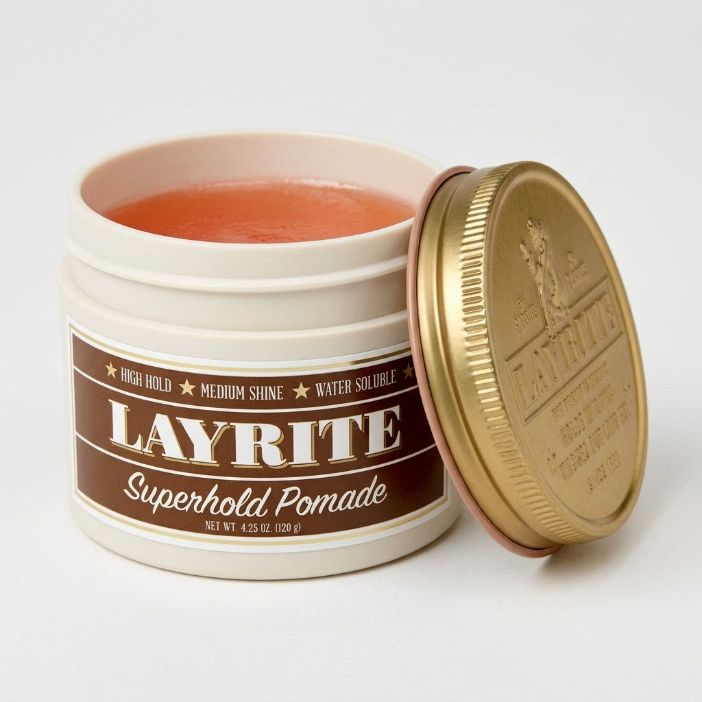 Layrite Superhold Pomade - tarro abierto con contenido