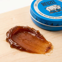Reuzel Blue Pomade, primer plano de la textura
