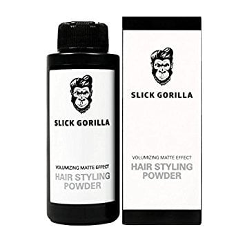 Slick Gorilla Hairstyling Powder - bote espolvoreador con logo de mono junto a la caja de embalaje