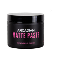 Arcadian Pasta mate, vista frontal del tarro negro con letras rosas y tapa